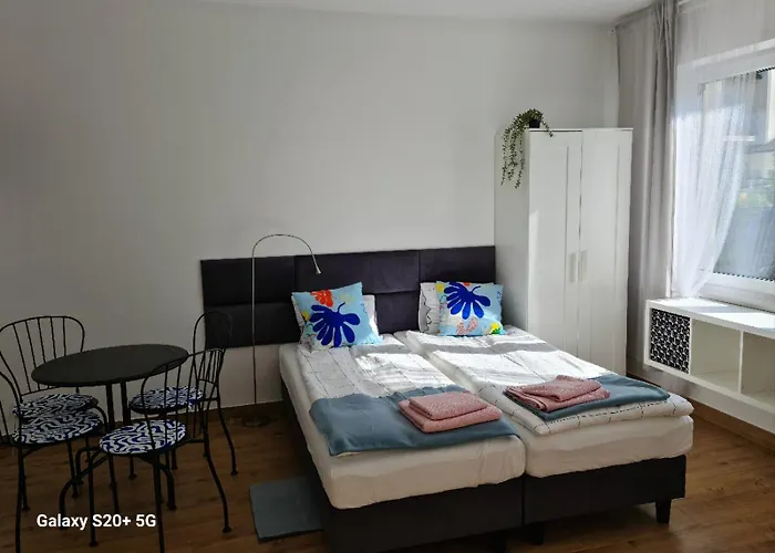 Dana Пустково